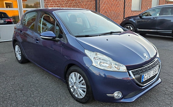 Peugeot 208 5 of 14