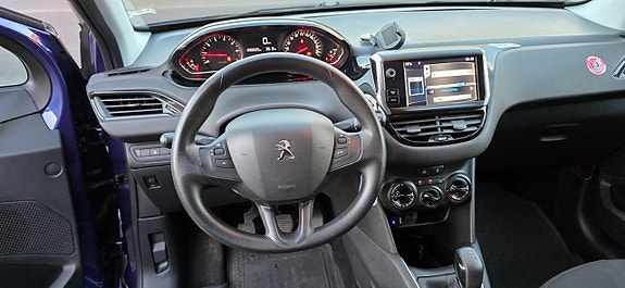 Peugeot 208 14 of 14