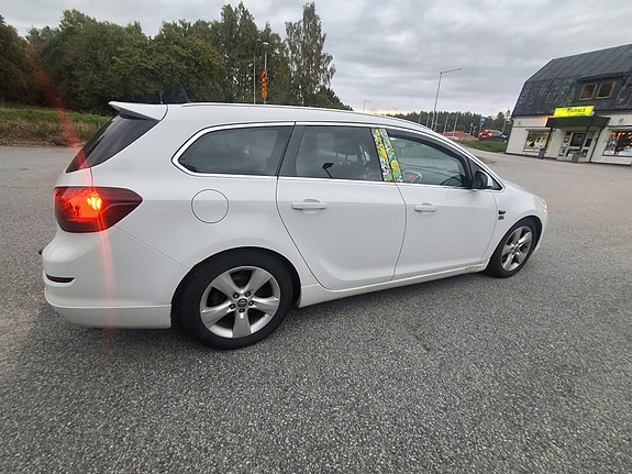Opel Astra 3 of 18