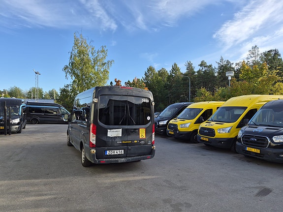 Ford Transit 2 of 6