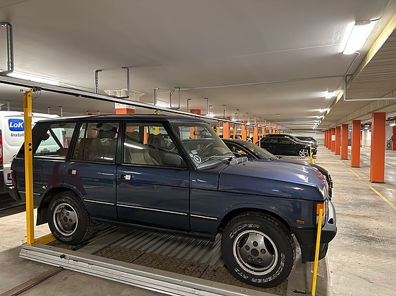 Land Rover Range Rover 2 of 13