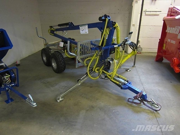 Bonnet Logtrailer 450 2 of 2