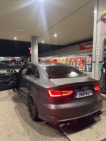 Audi S3 4 of 18