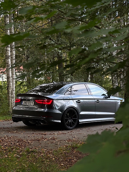 Audi S3 2 of 18