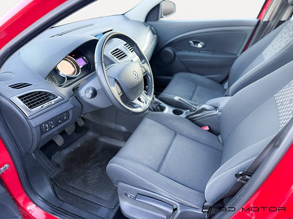 Renault Megane 12 of 15