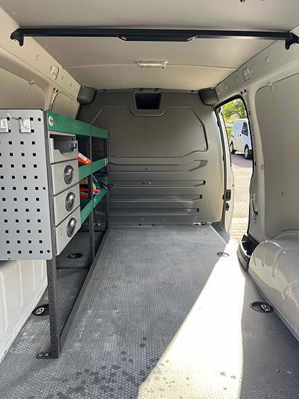 Volkswagen Caddy Maxi 14 of 14