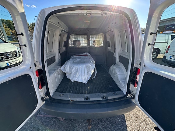 Volkswagen Caddy 6 of 14