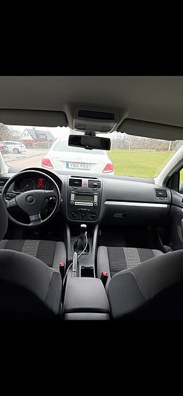 Volkswagen Golf V 8 of 9