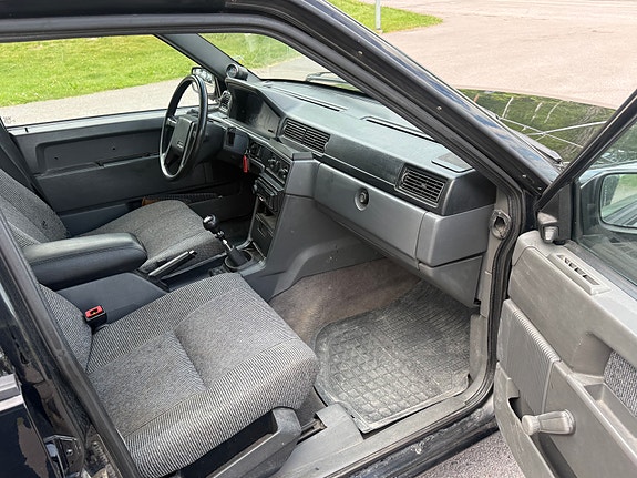 Volvo 740 14 of 15