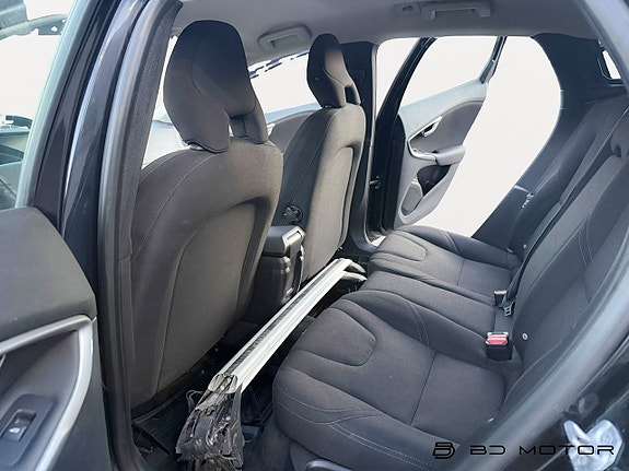 Volvo V40 15 of 15