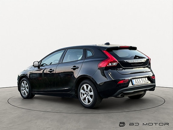 Volvo V40 7 of 15