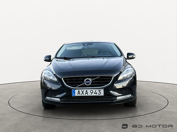 Volvo V40 4 of 15