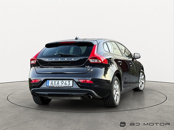 Volvo V40 9 of 15