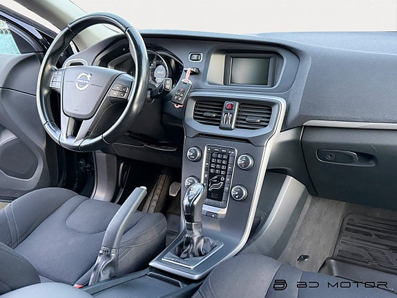 Volvo V40 14 of 15