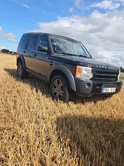 Land Rover Discovery 3 2 of 4