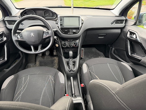 Peugeot 208 6 of 10
