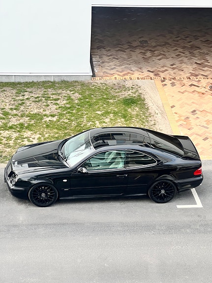 Mercedes-Benz CLK430 4 of 5
