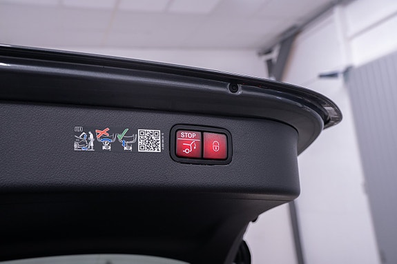Mercedes-Benz C300 d 8 of 27
