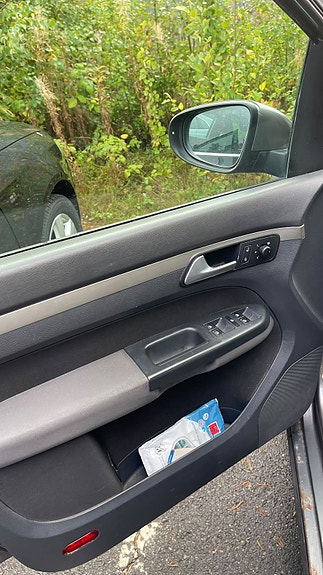 Volkswagen Touran 8 of 15