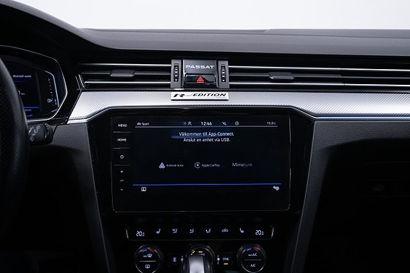 Volkswagen Passat 26 of 29