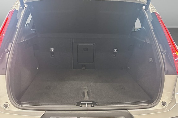 Volvo XC40 9 of 13