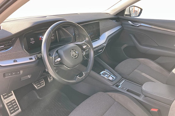 Skoda Octavia Scout 7 of 11