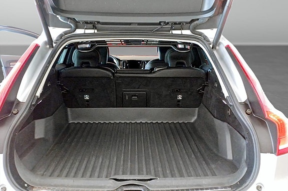 Volvo V90 Cross Country 9 of 9