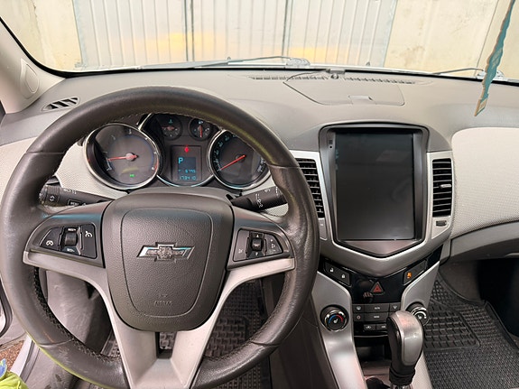 Chevrolet Cruze 4 of 4