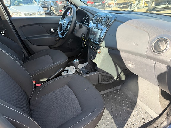 Dacia Logan 13 of 30