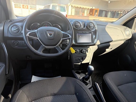 Dacia Logan 30 of 30