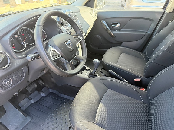 Dacia Logan 10 of 30
