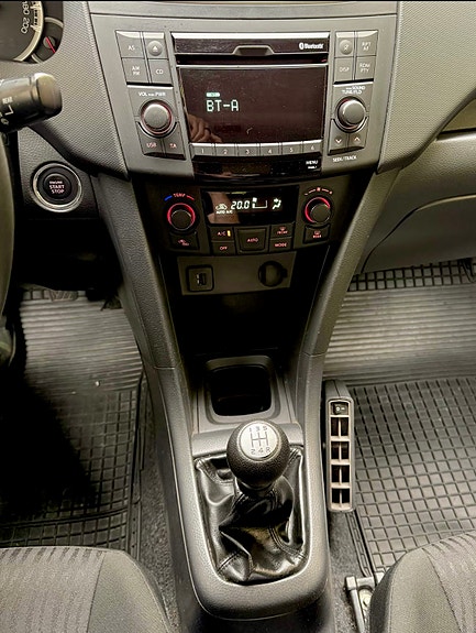 Suzuki Swift 10 of 17