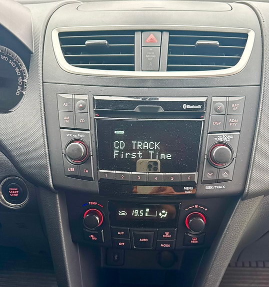 Suzuki Swift 16 of 17