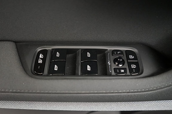 Polestar 2 10 of 18