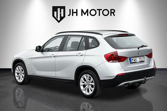 BMW X1 4 of 17