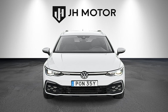 Volkswagen Golf Alltrack 9 of 20