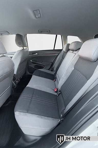 Volkswagen Golf Alltrack 15 of 20