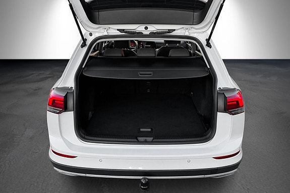 Volkswagen Golf Alltrack 17 of 20
