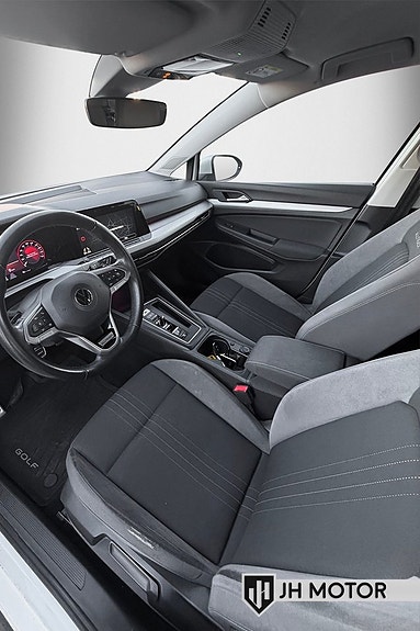 Volkswagen Golf Alltrack 14 of 20