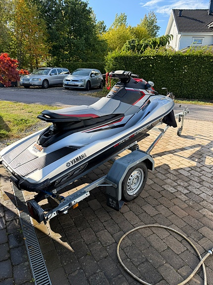 Yamaha ex deluxe 4 of 9