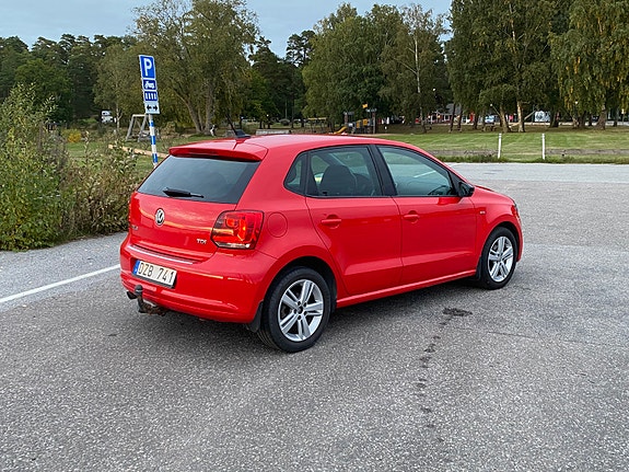 Volkswagen Polo 2 of 9