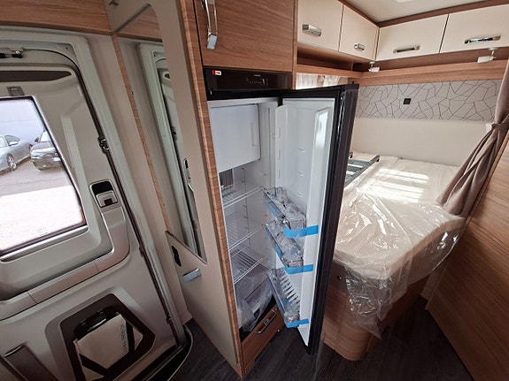 Weinsberg CaraSuite 650MF EDITION SPICY / El golvvärme 15 of 23