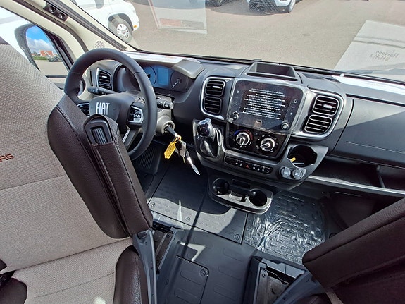 Weinsberg CaraSuite 650MF EDITION SPICY / El golvvärme 10 of 23