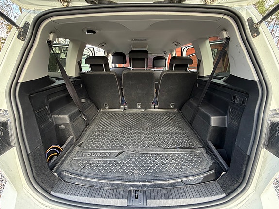 Volkswagen Touran 10 of 10