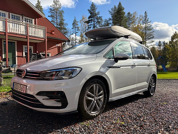 Volkswagen Touran 2 of 10