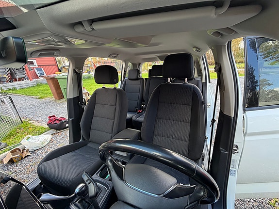 Volkswagen Touran 8 of 10