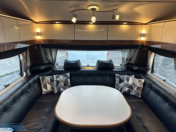 Polar 590 CTH Customized AC Tält 7 of 19