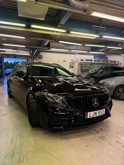 Mercedes-Benz E53 2 of 8