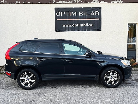 Volvo XC60 7 of 17