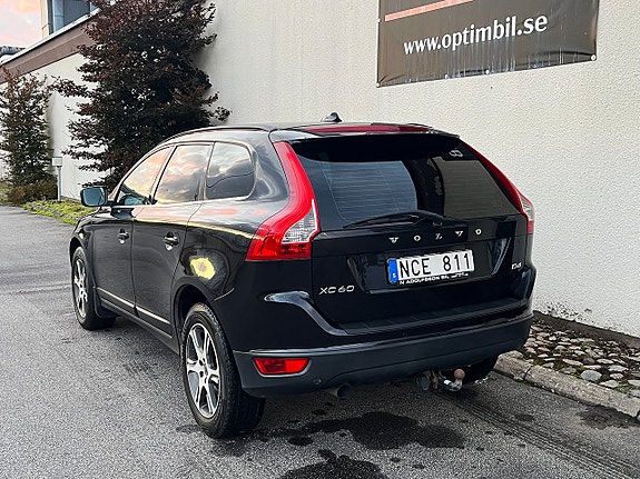 Volvo XC60 4 of 17